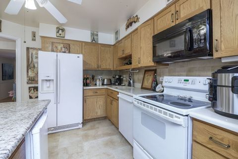 Tiny photo for 301 Lake Hinsdale Drive #106, Willowbrook, IL 60527 (MLS # 12521733)
