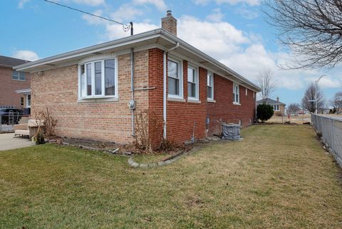 Tiny photo for 4453 N Overhill Avenue, Norridge, IL 60706 (MLS # 12578495)
