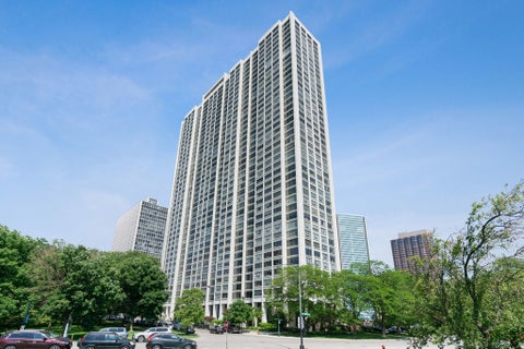 Photo of 2800 N Lake Shore Drive #1512, Chicago, IL 60657 (MLS # 12794947)