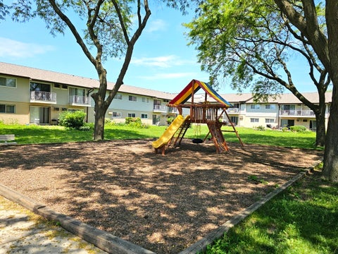 Tiny photo for 870 E Old Willow Road E #259, Prospect Heights, IL 60070 (MLS # 12742792)