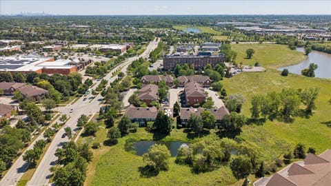 Tiny photo for 1116 Kensington Drive #21-A1, Northbrook, IL 60062 (MLS # 12734848)