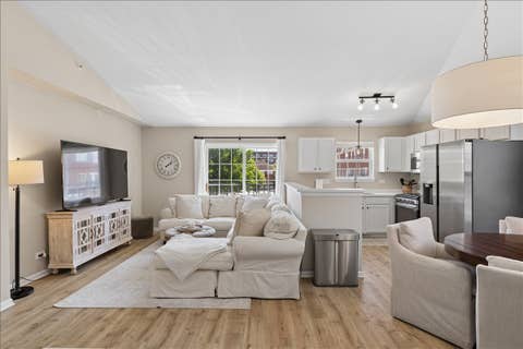 Tiny photo for 1116 Kensington Drive #21-A1, Northbrook, IL 60062 (MLS # 12734848)