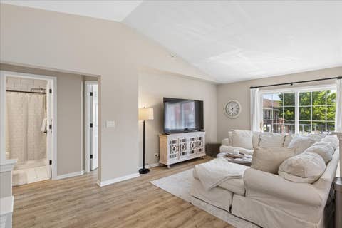 Tiny photo for 1116 Kensington Drive #21-A1, Northbrook, IL 60062 (MLS # 12734848)