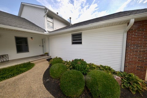 Tiny photo for 1010 Mulligan Drive #1010, Mt Vernon, IL 62864 (MLS # 12765078)