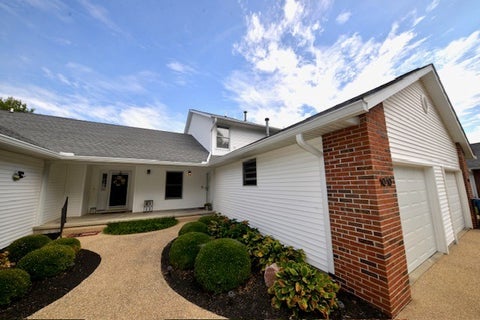Tiny photo for 1010 Mulligan Drive #1010, Mt Vernon, IL 62864 (MLS # 12765078)