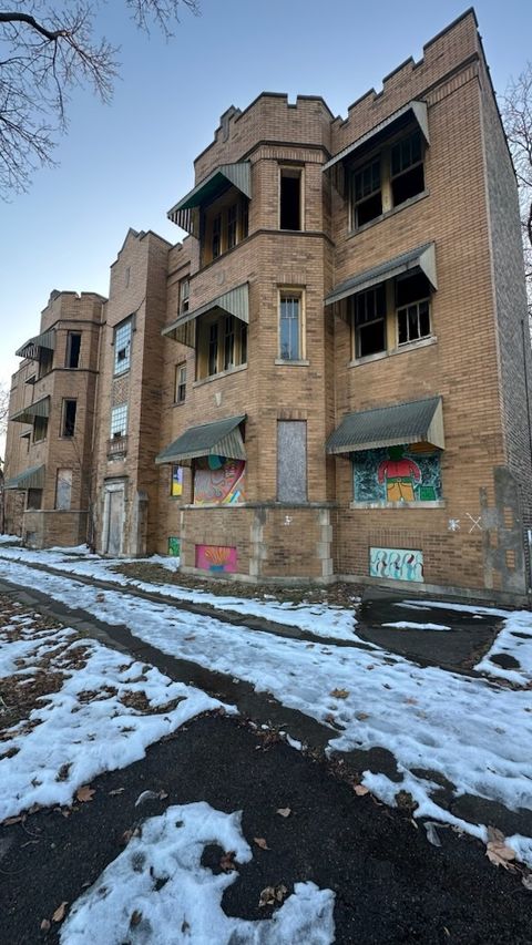 1836 W Marquette Road Chicago IL 60636