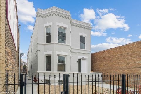 4350 W Belmont Avenue Chicago IL 60641