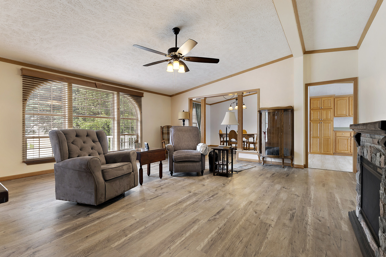 5715 CYPRESS Lane