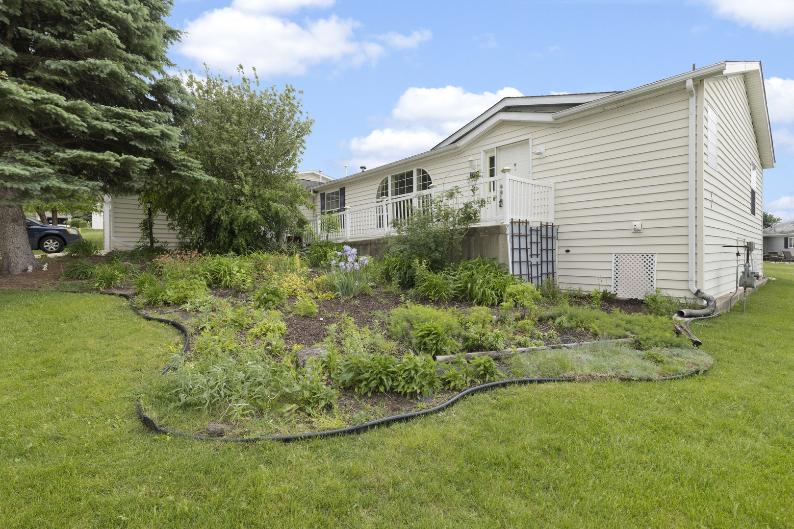 5715 CYPRESS Lane