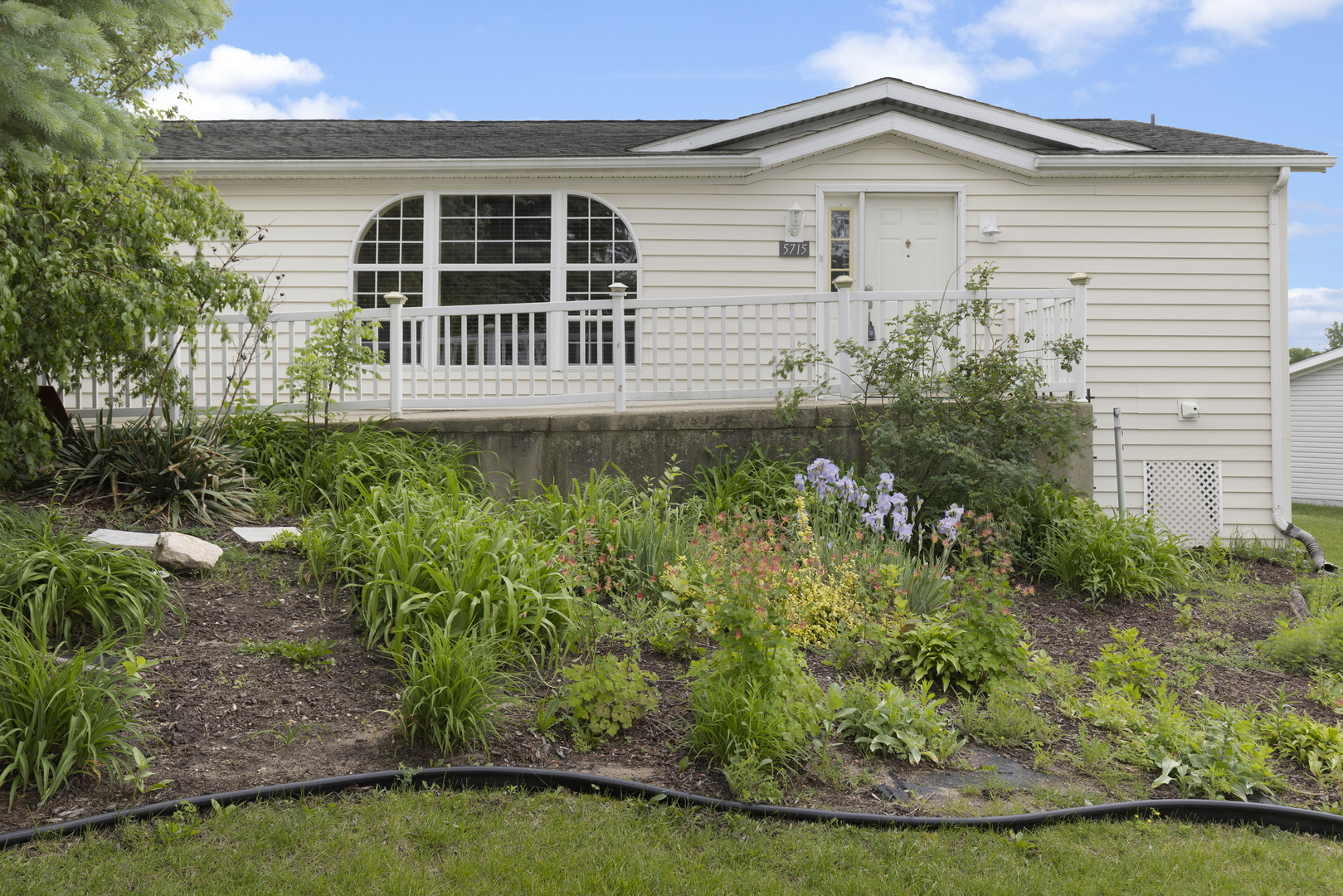 5715 CYPRESS Lane
