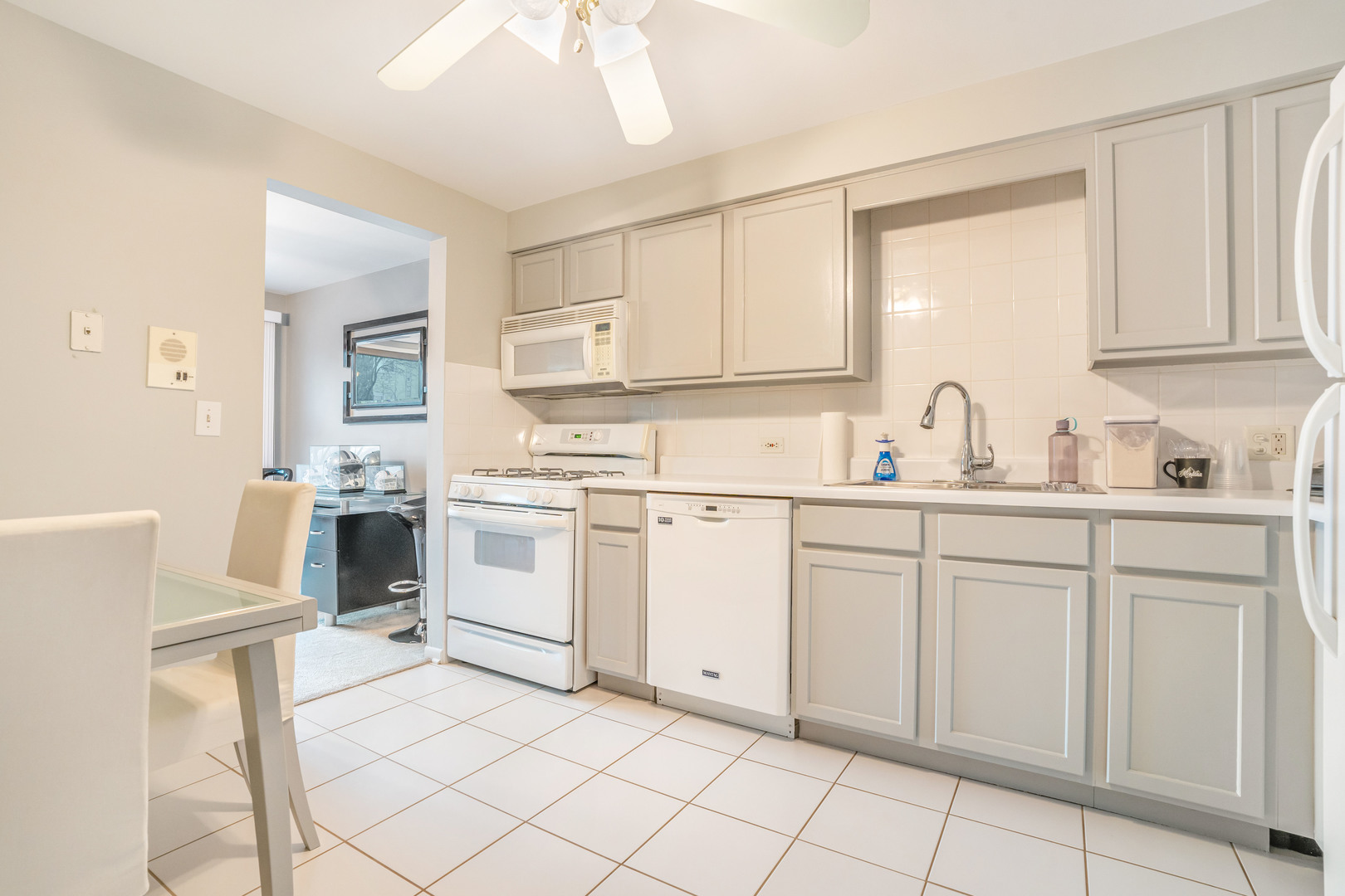 5511 N Chester Avenue 26