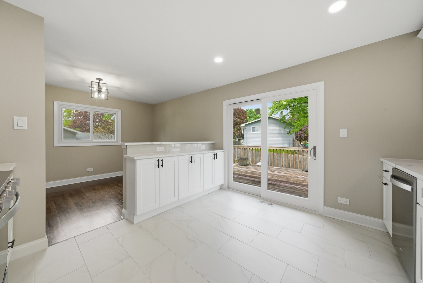 2S206 Mayfield Lane