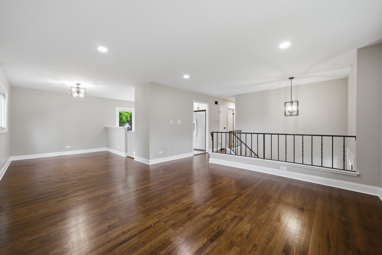 2S206 Mayfield Lane