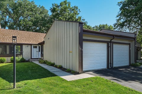 Tiny photo for 177 Cascade Drive, Indian Head Park, IL 60525 (MLS # 12739448)