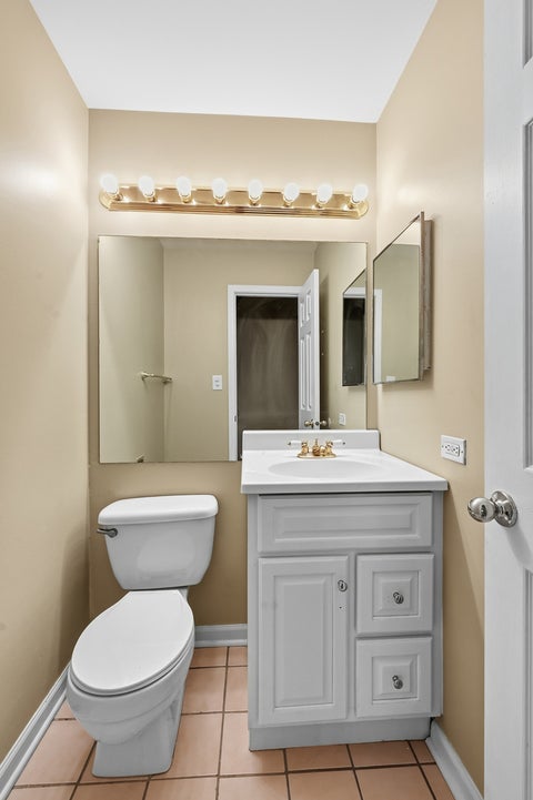 Tiny photo for 177 Cascade Drive, Indian Head Park, IL 60525 (MLS # 12739448)