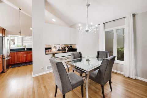 Tiny photo for 611 W Whiting Lane, Arlington Heights, IL 60004 (MLS # 12696680)