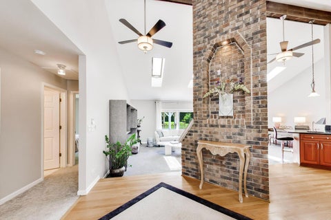 Tiny photo for 611 W Whiting Lane, Arlington Heights, IL 60004 (MLS # 12696680)