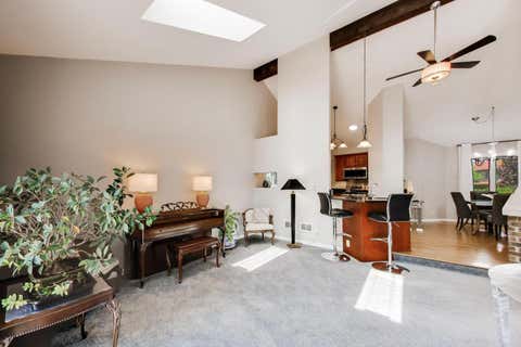 Tiny photo for 611 W Whiting Lane, Arlington Heights, IL 60004 (MLS # 12696680)