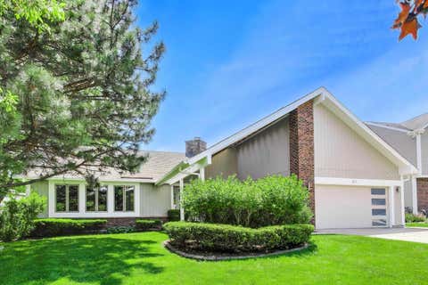 Photo of 611 W Whiting Lane, Arlington Heights, IL 60004 (MLS # 12696680)