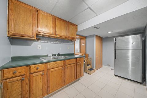 Tiny photo for 10745 LOCKWOOD Avenue, Oak Lawn, IL 60453 (MLS # 12623739)