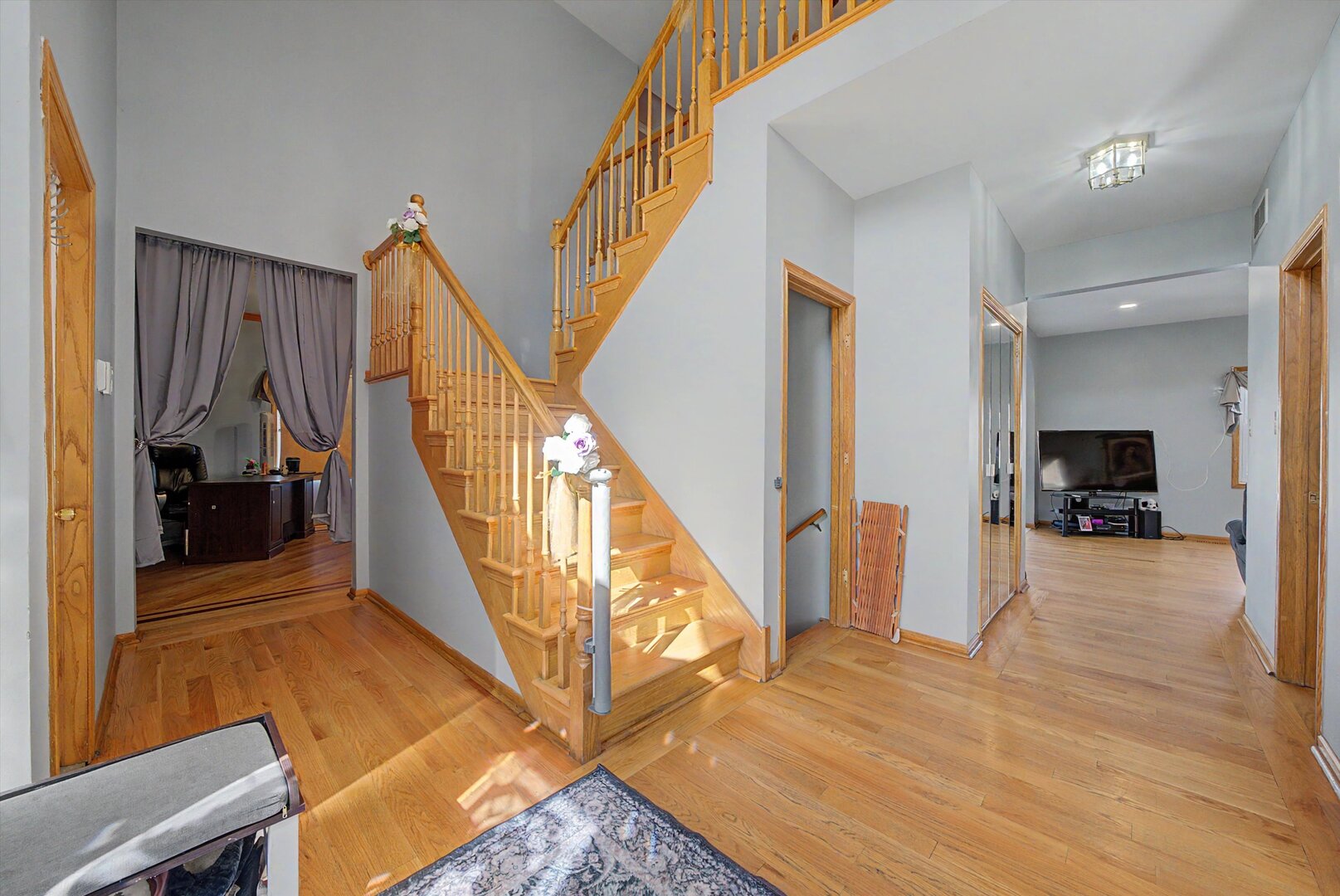 10745 LOCKWOOD Avenue