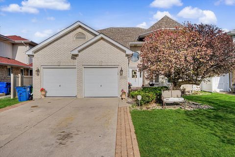 Tiny photo for 10745 LOCKWOOD Avenue, Oak Lawn, IL 60453 (MLS # 12623739)