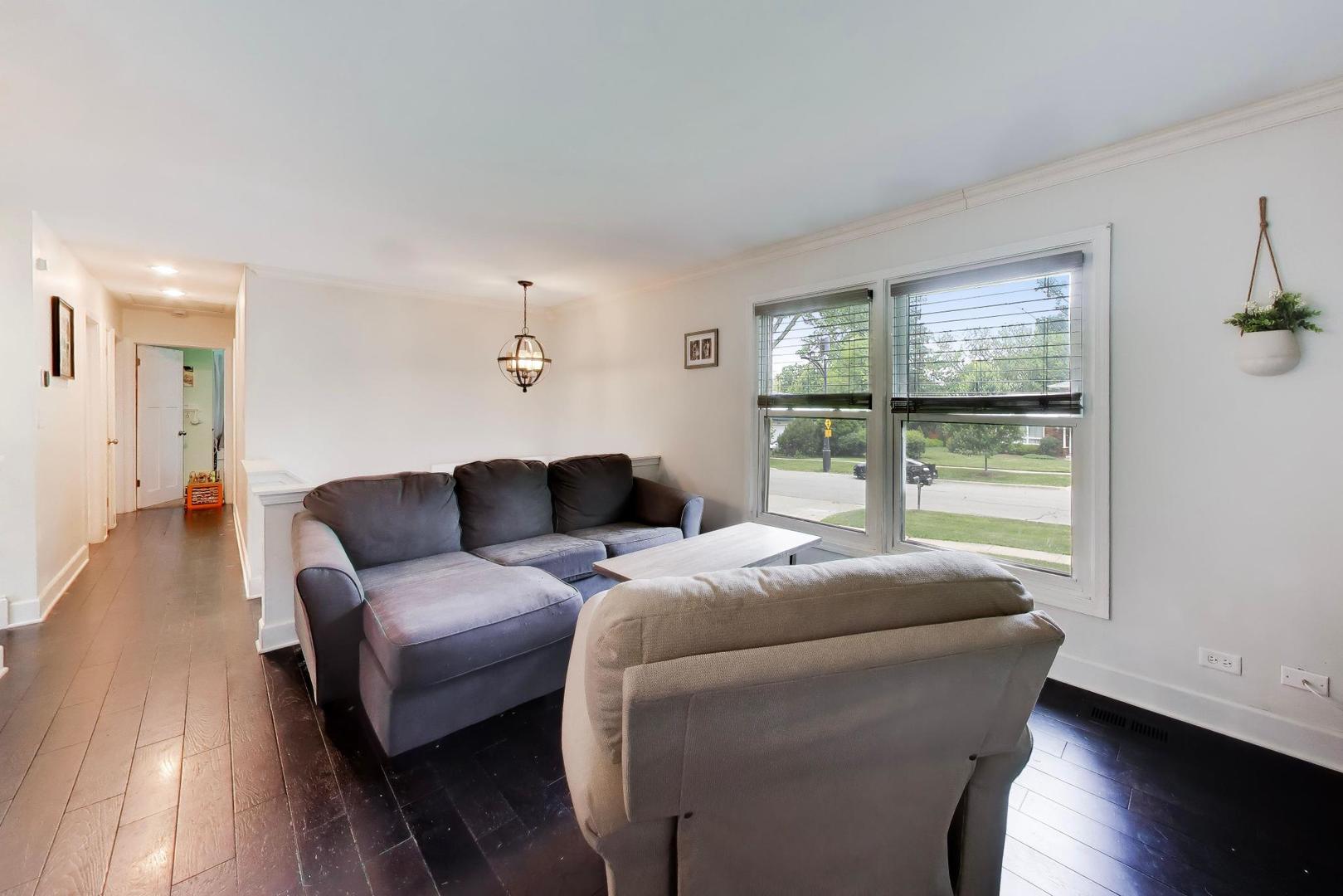 2167 Midhurst Road