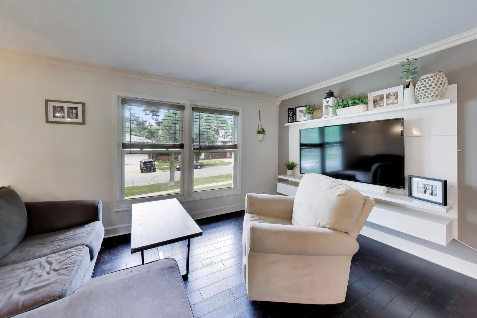 2167 Midhurst Road