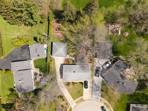 Tiny photo for 813 Parkside Court, Streamwood, IL 60107 (MLS # 12618635)