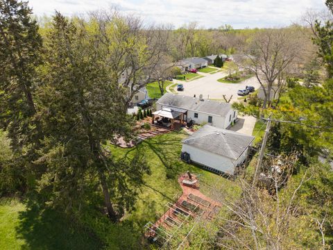 Tiny photo for 813 Parkside Court, Streamwood, IL 60107 (MLS # 12618635)