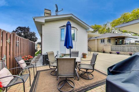 Tiny photo for 5004 N Knight Avenue, Norridge, IL 60706 (MLS # 12576618)