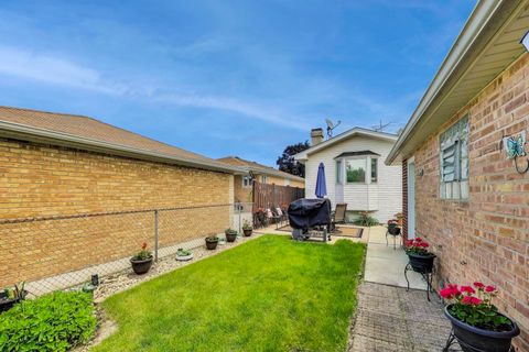 Tiny photo for 5004 N Knight Avenue, Norridge, IL 60706 (MLS # 12576618)