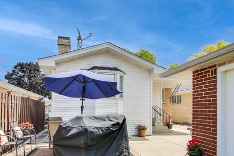 Tiny photo for 5004 N Knight Avenue, Norridge, IL 60706 (MLS # 12576618)