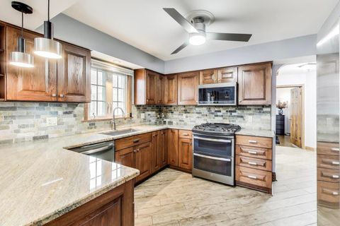 Tiny photo for 5004 N Knight Avenue, Norridge, IL 60706 (MLS # 12576618)