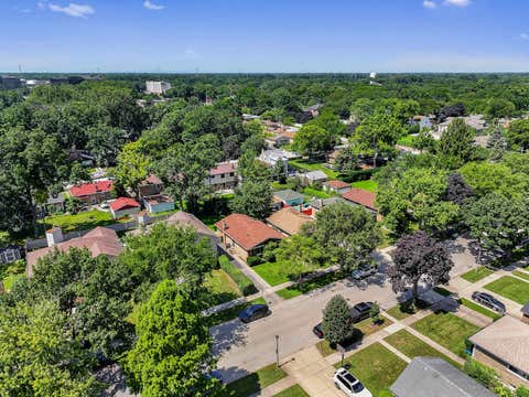 Tiny photo for 10042 Lamon Avenue, Skokie, IL 60077 (MLS # 12729466)