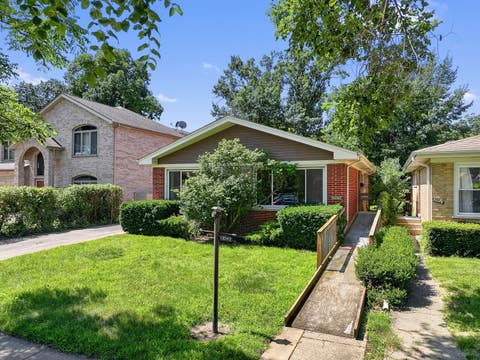 Tiny photo for 10042 Lamon Avenue, Skokie, IL 60077 (MLS # 12729466)