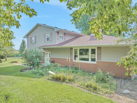 Tiny photo for 2318 E 1470 North Road, Watseka, IL 60970 (MLS # 12448730)