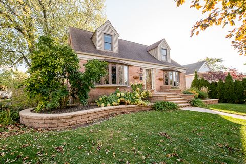 Tiny photo for 2701 97th Street, Evergreen Park, IL 60805 (MLS # 12484595)