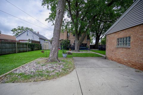 Tiny photo for 2701 97th Street, Evergreen Park, IL 60805 (MLS # 12484595)