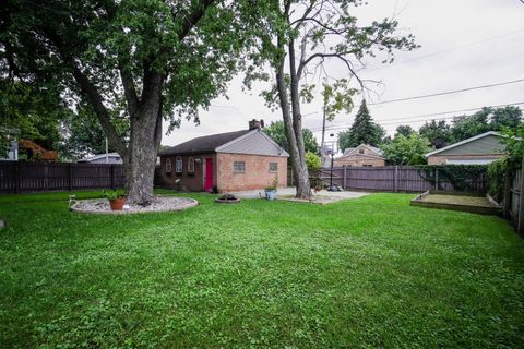 Tiny photo for 2701 97th Street, Evergreen Park, IL 60805 (MLS # 12484595)