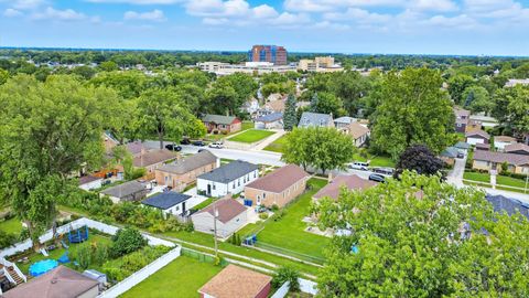 Tiny photo for 2701 97th Street, Evergreen Park, IL 60805 (MLS # 12484595)