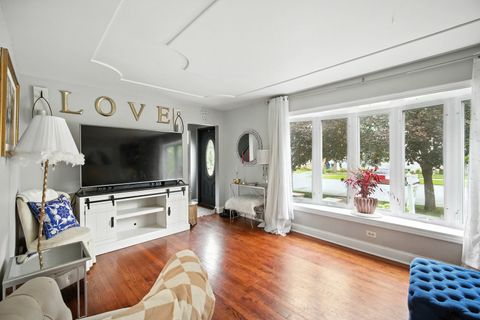 Tiny photo for 2701 97th Street, Evergreen Park, IL 60805 (MLS # 12484595)