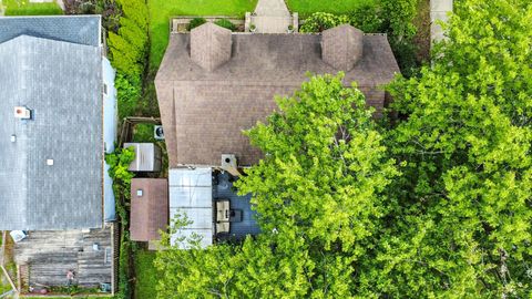 Tiny photo for 2701 97th Street, Evergreen Park, IL 60805 (MLS # 12484595)