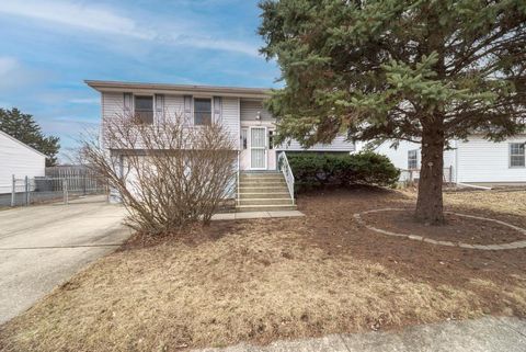 Tiny photo for 325 Hale Avenue, Romeoville, IL 60446 (MLS # 12583387)