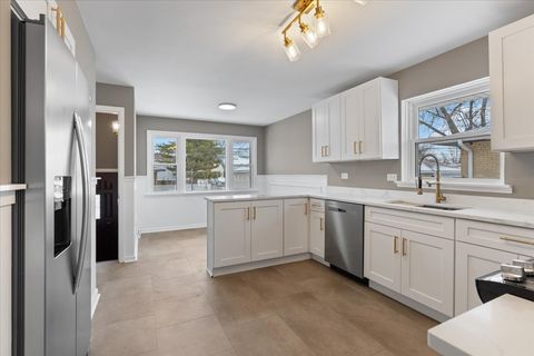 Tiny photo for 4536 W 100th Place, Oak Lawn, IL 60453 (MLS # 12595409)