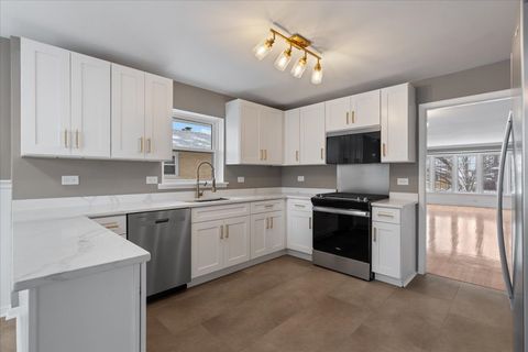 Tiny photo for 4536 W 100th Place, Oak Lawn, IL 60453 (MLS # 12595409)