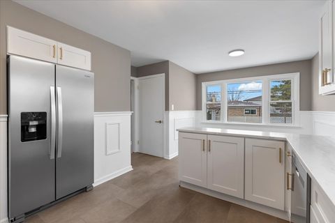 Tiny photo for 4536 W 100th Place, Oak Lawn, IL 60453 (MLS # 12595409)