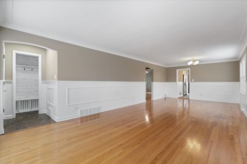 Tiny photo for 4536 W 100th Place, Oak Lawn, IL 60453 (MLS # 12595409)