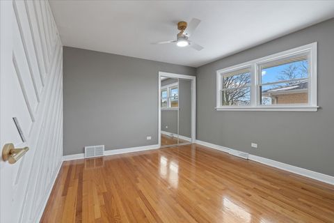 Tiny photo for 4536 W 100th Place, Oak Lawn, IL 60453 (MLS # 12595409)