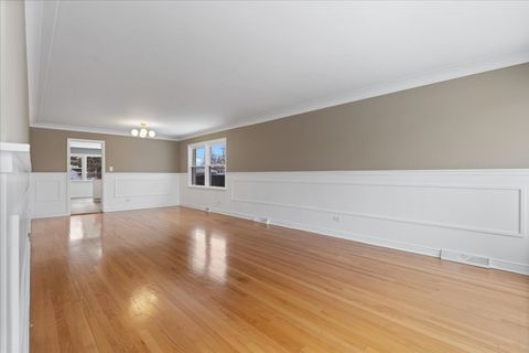 Tiny photo for 4536 W 100th Place, Oak Lawn, IL 60453 (MLS # 12595409)